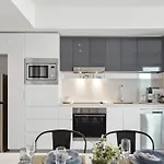 H Residences - Qstay