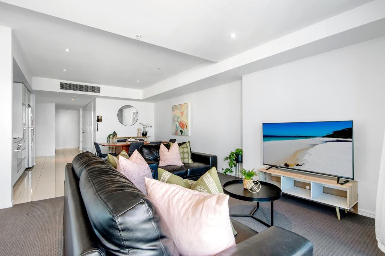H Residences - Qstay Apartment